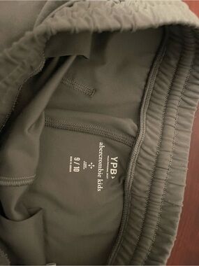 Abercrombie & Fitch Kids Shorts - Olive Green